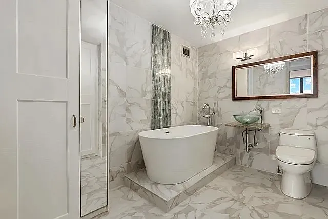 601 E 32nd St #1111 — Photo 13