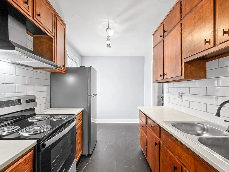 165 Liberty Pkwy — Photo 14