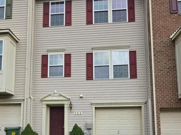 723 Olive Wood Ln, Baltimore, MD 21225