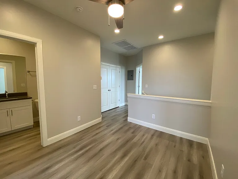 4381 S 1200 W — Photo 21