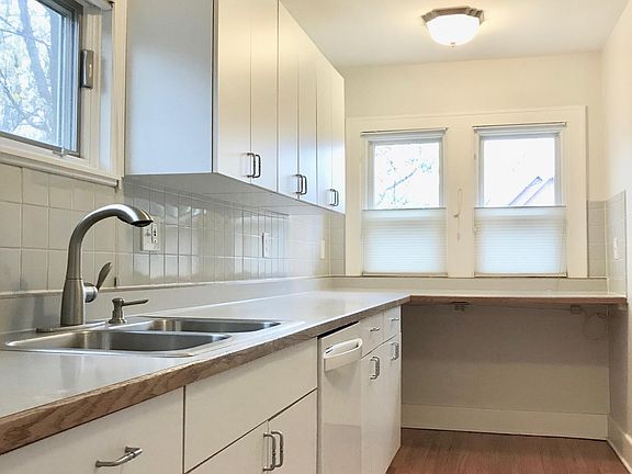 ample counter space