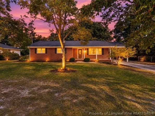 521 Longview Dr, Fayetteville, NC 28311