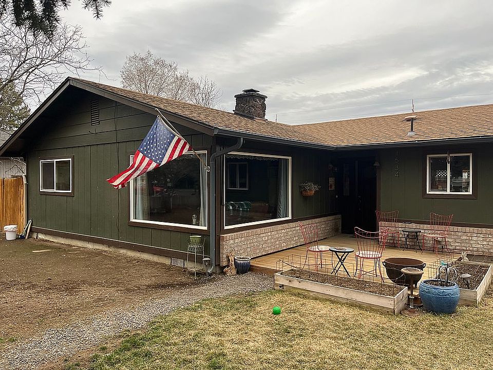 1st image of 1634 SW Parkway Dr