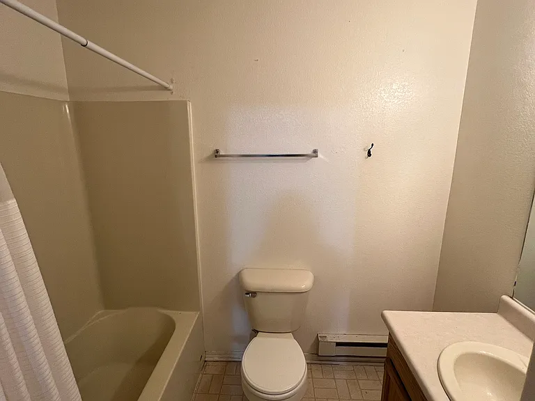147 E 7th Ave #6 — Photo 5