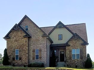 2645 Lights Chapel Rd, Greenbrier, TN 37073