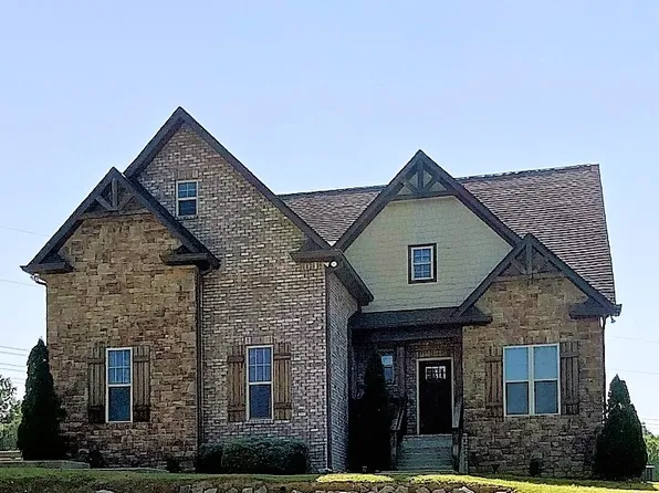 2645 Lights Chapel Rd, Greenbrier, TN 37073