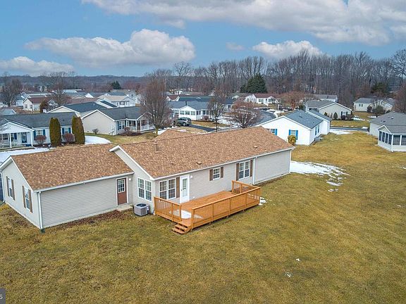 5th image of 310 Persimmon Cir W #310