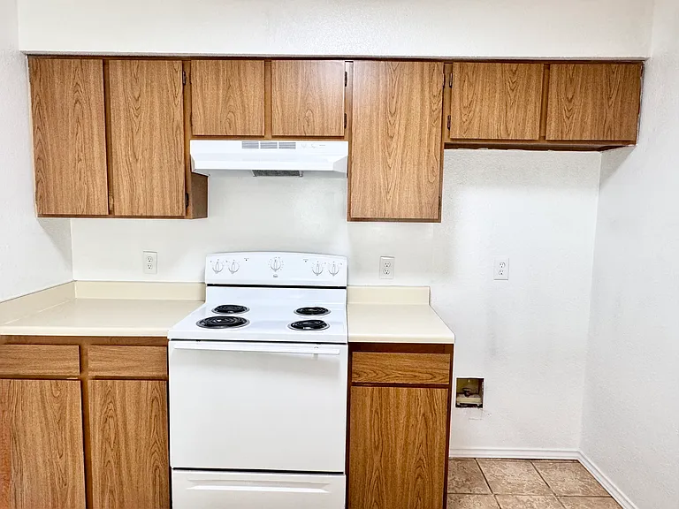 4621 Sausalito Dr — Photo 7