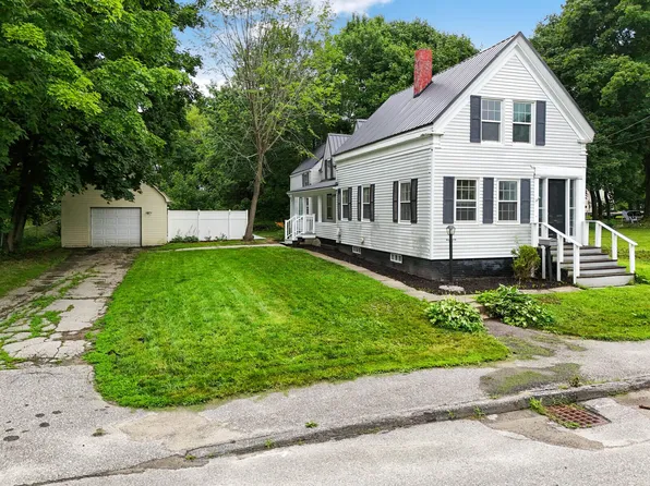 28 Autumn Street, Gardiner, ME 04345