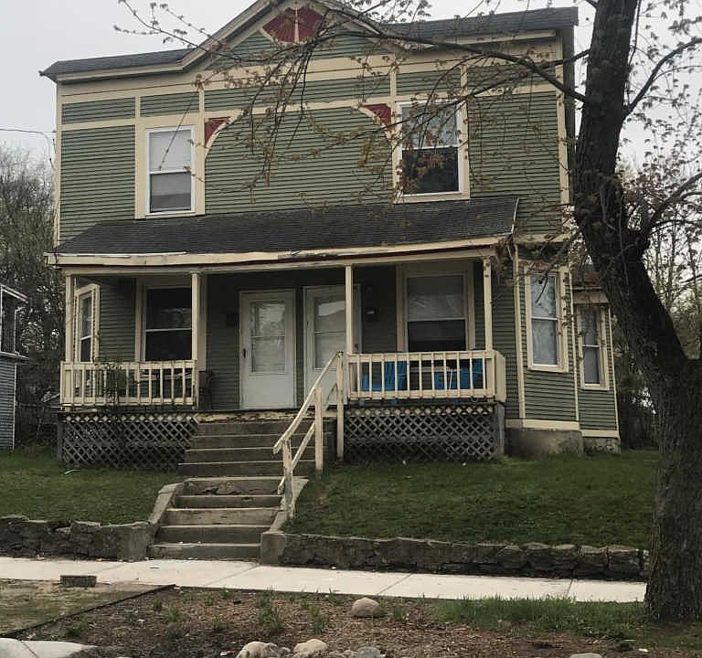 2nd image of 500 Worden St SE