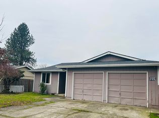 4515 Lark Ct NE, Salem, OR 97301