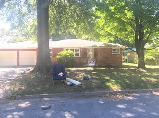 1407 Davis Ave, Springdale, AR 72764