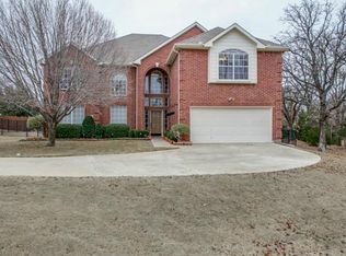413 Stoneleigh Cir, Lake Dallas, TX 75065