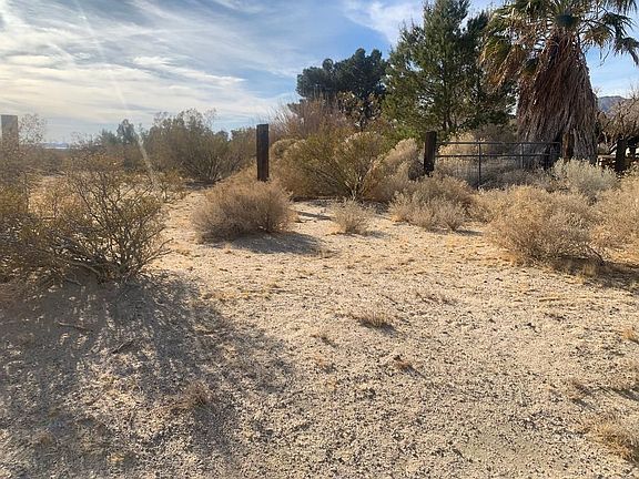 2nd image of Wilcox Ave