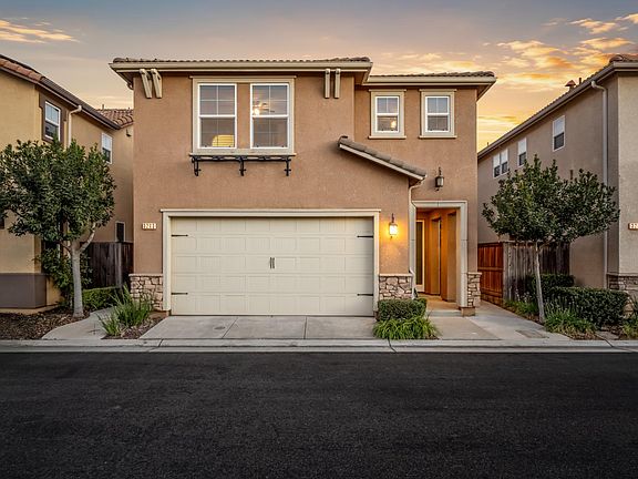 2nd image of 3243 W Nobility Dr