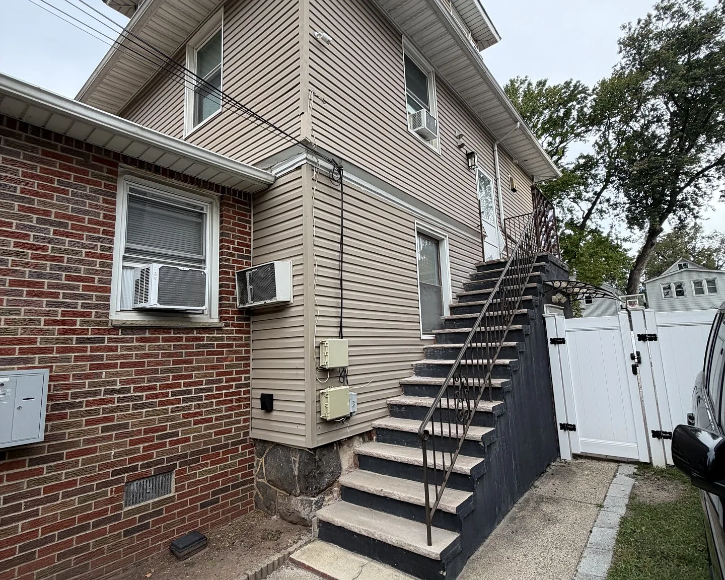 3 bed, 1149 sqft, $3,000 — Photo 2