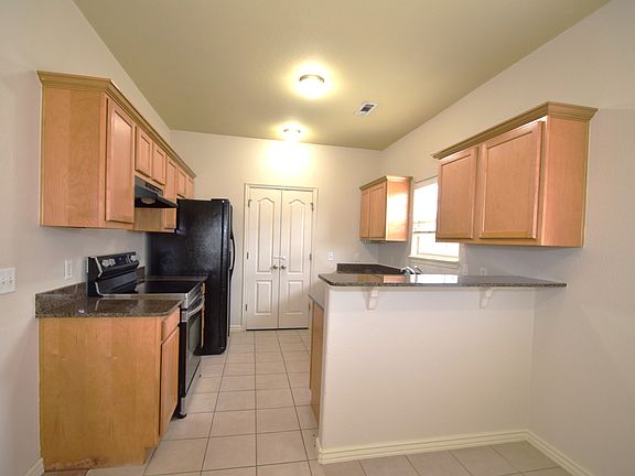 3rd image of 5005 SW Fieldstone Blvd #1