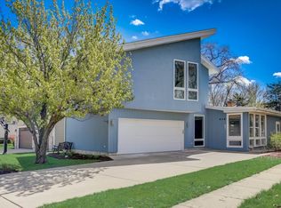 414 E Schiller St, Elmhurst, IL