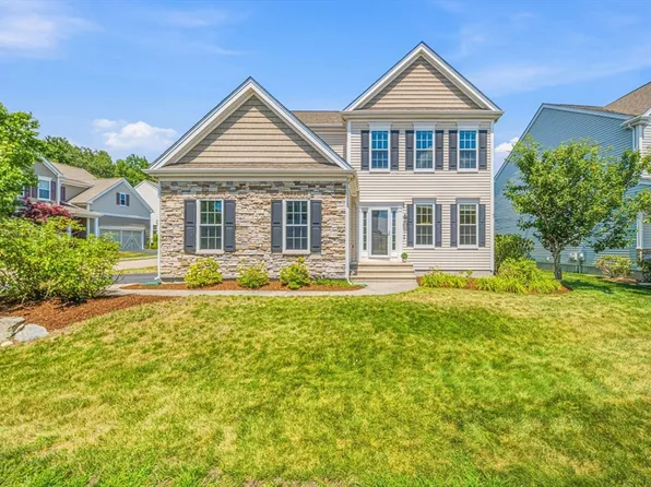 14 Autumn Ridge Dr, Hopkinton, MA 01748