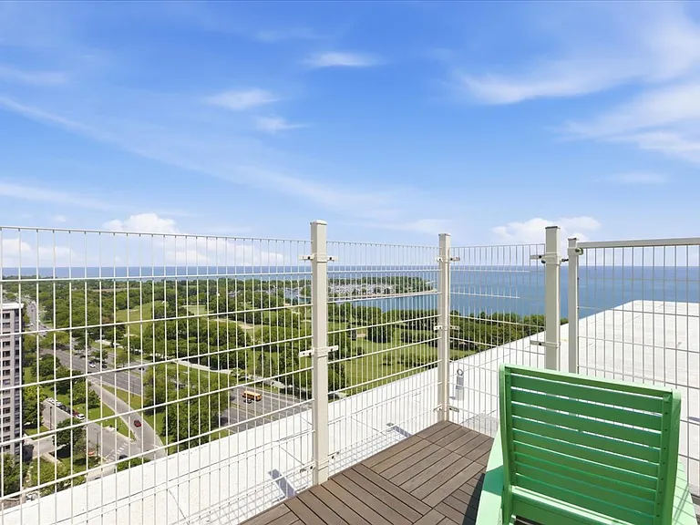3950 N Lake Shore Dr #2027 — Photo 13
