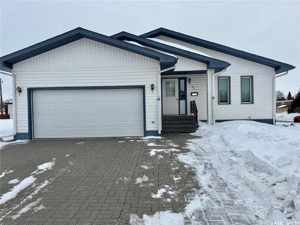43 Clarke AVENUE, Yorkton, SK S3N 2M2