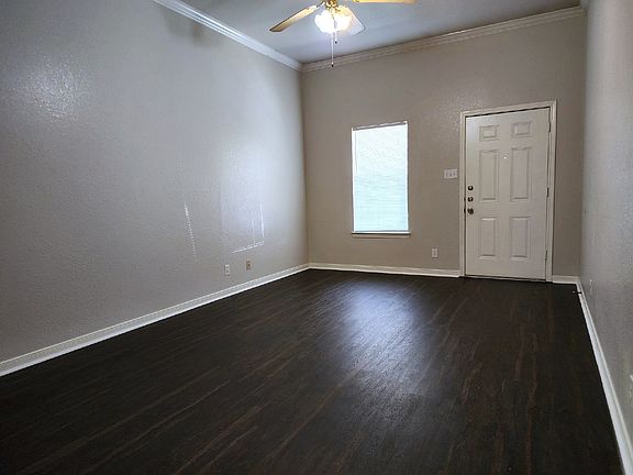 3rd image of 1807 Windward Dr #A