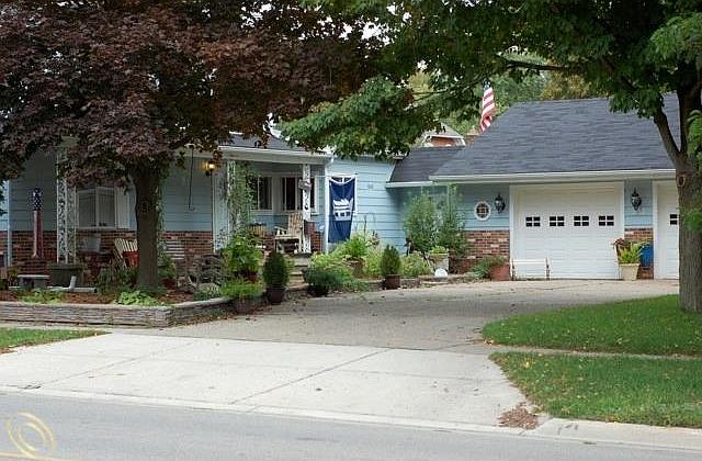 1st image of 512 Vine St