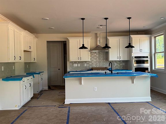 2nd image of 2549 Mabel Ln