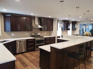 29W320 James Ave, West Chicago, IL 60185