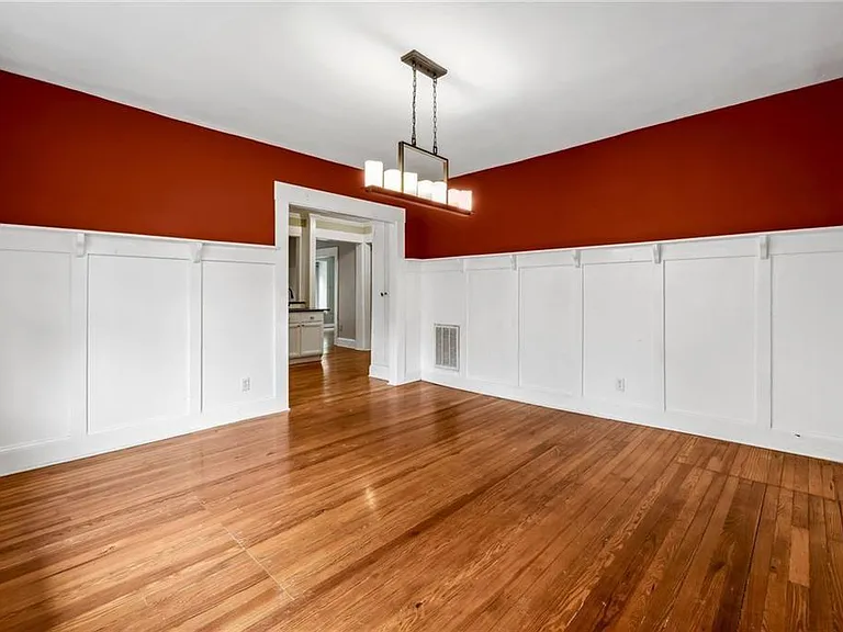 976 Hall Pl NW — Photo 9