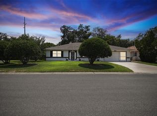 27316 Racquet Cir, Leesburg, FL 34748