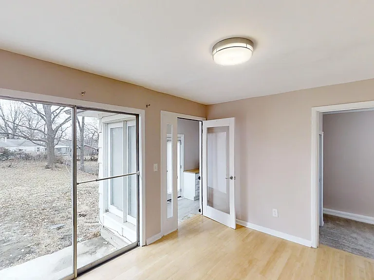 6708 N Walnut St — Photo 7