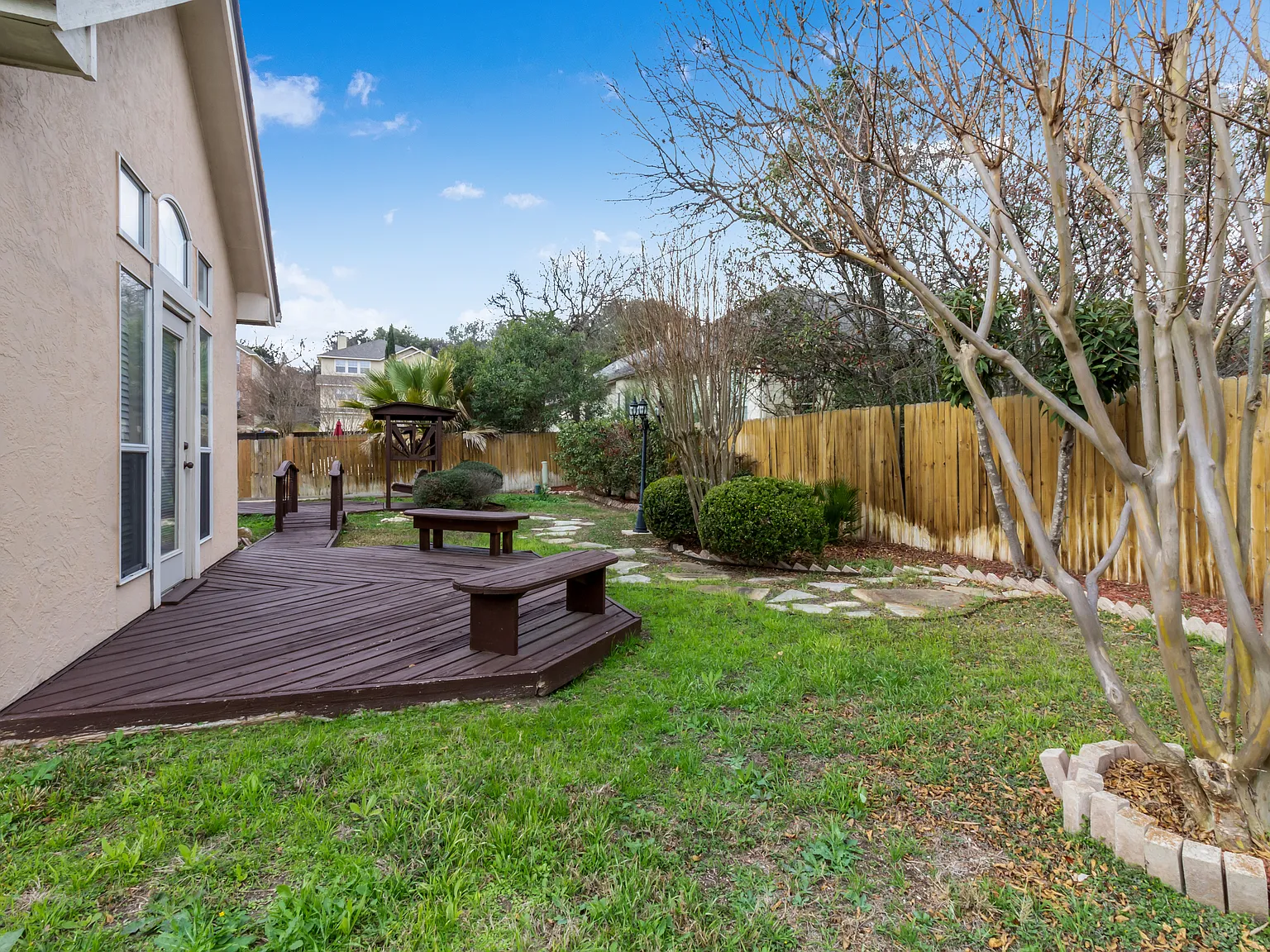 4 bed, 3.5 bath, 3303 sqft, $3,200 — Photo 4
