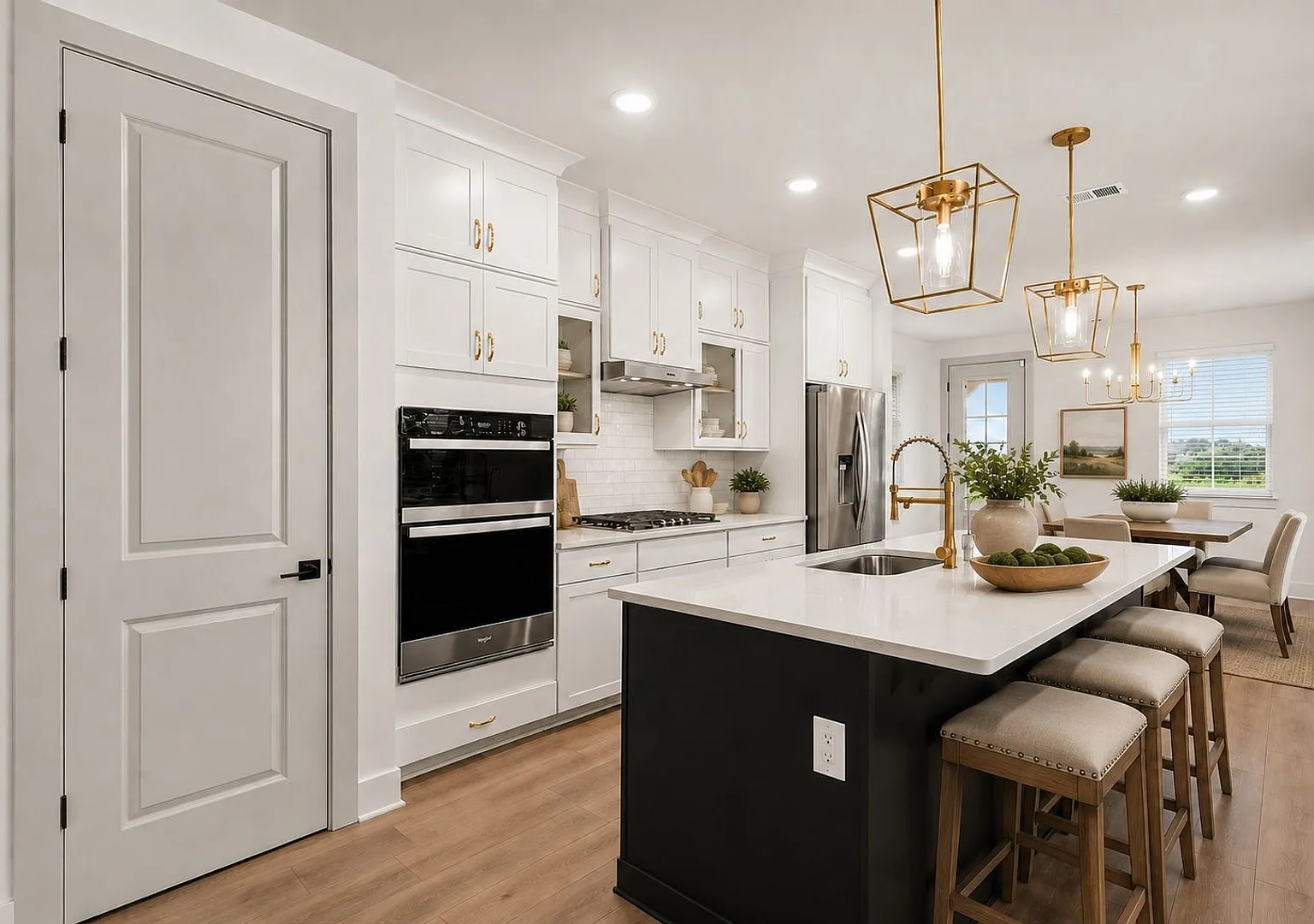 Beautiful 4 Bedroom Home in Franklin's Poplar Farms Community — Photo 3
