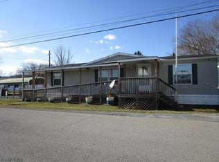 304 Guernsey Dr, Duncansville, PA