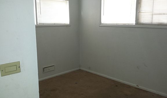 3rd image of 7304 E 108th Dr
