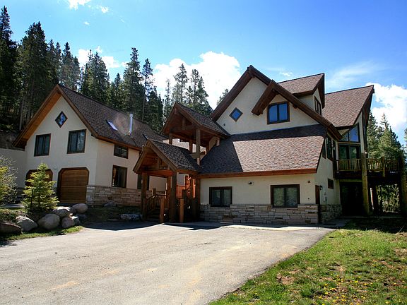 2nd image of 1495 Forest Hills Dr