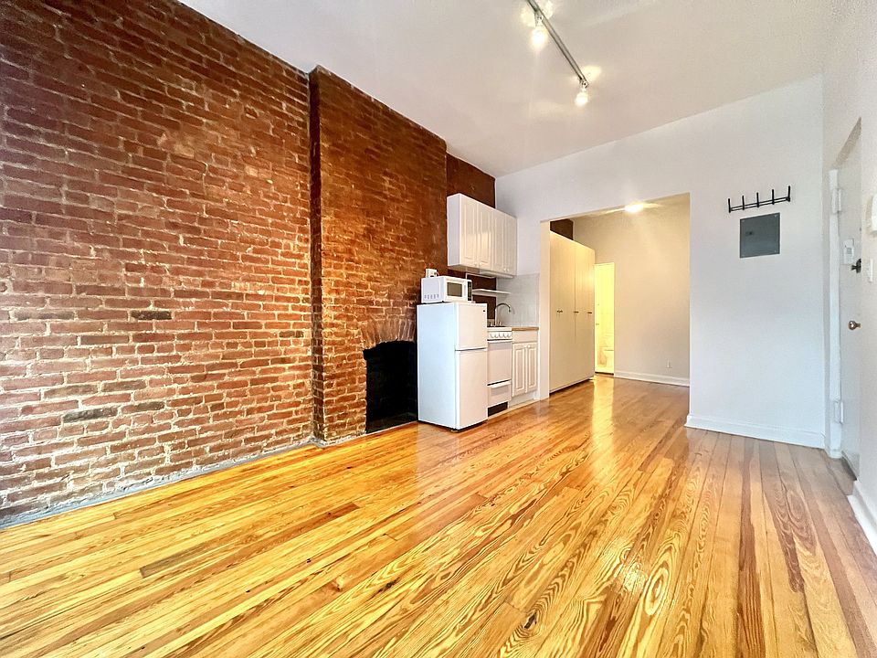 2nd image of 432 E 66th St APT 4
