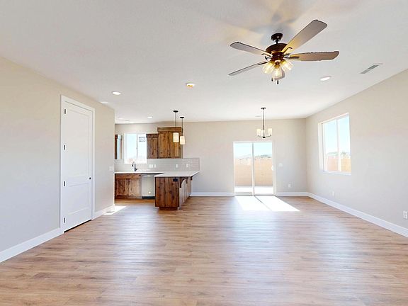 5th image of 4743 W 2675 N
