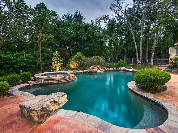 5th image of 575 Estates Dr