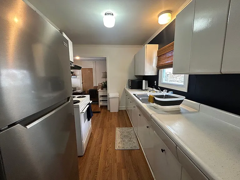 220 Ridge Ave — Photo 8