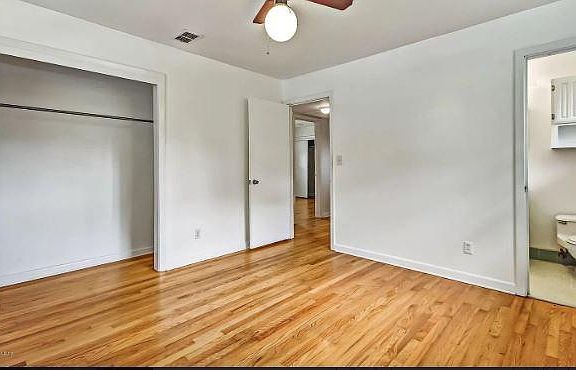 5th image of 8618 Emerald Isle Cir S