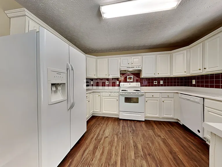 4160 Lenox Park Dr — Photo 3