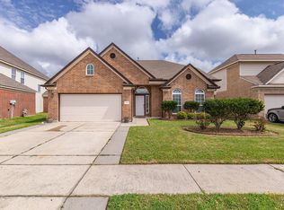 8338 Rosemary Dr, Baytown, TX 77521