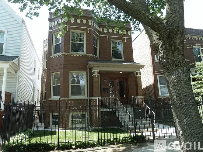 2528 N Hamlin Ave #1