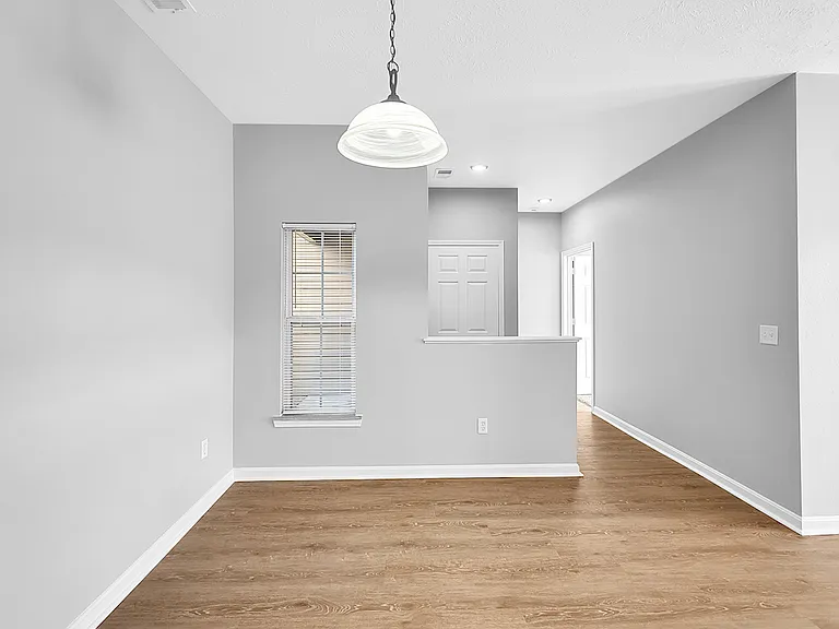 Beaver Creek Apartments — Photo 32