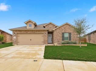 9428 Red Brush Trl, Fort Worth, TX 76131