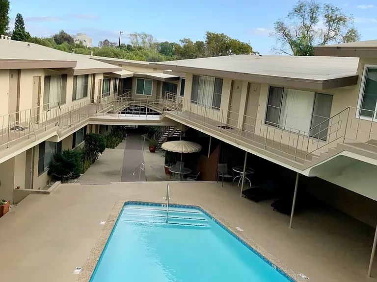 Villa Park Estates Apartments — Photo 7
