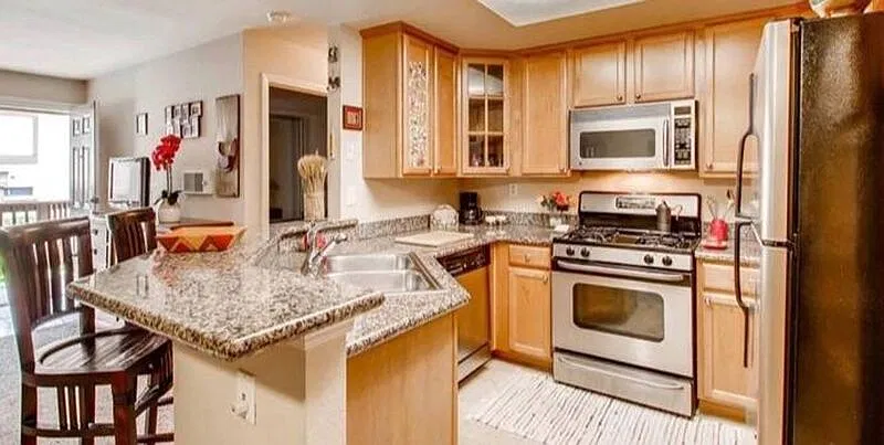 1 bed, 1.0 bath, 638 sqft, $2,695 — Photo 3