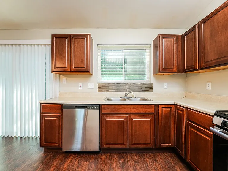 5394 Greenhedge Ct — Photo 10